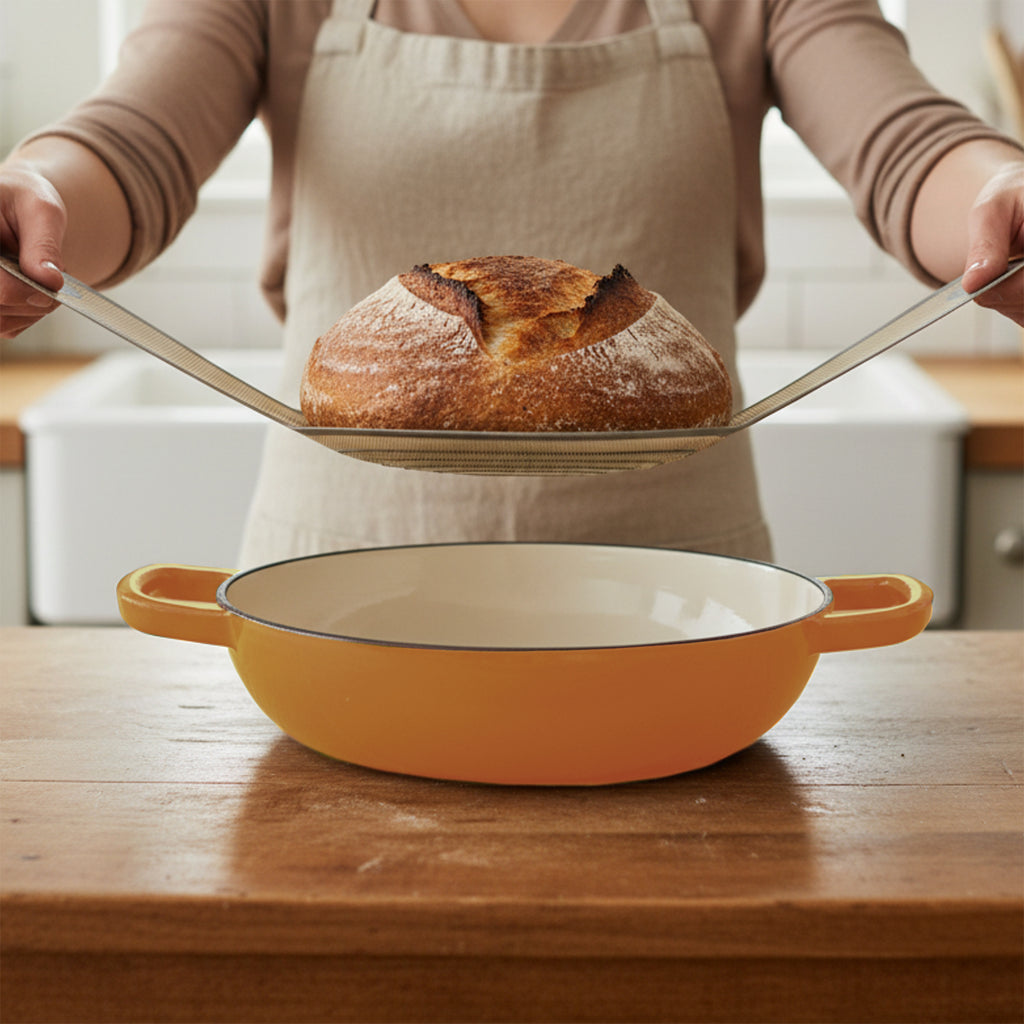 Brottopf Set, 6,4 Liter, Gusseisen, emailliert, inkl. Brotschlinge und Untersetzer