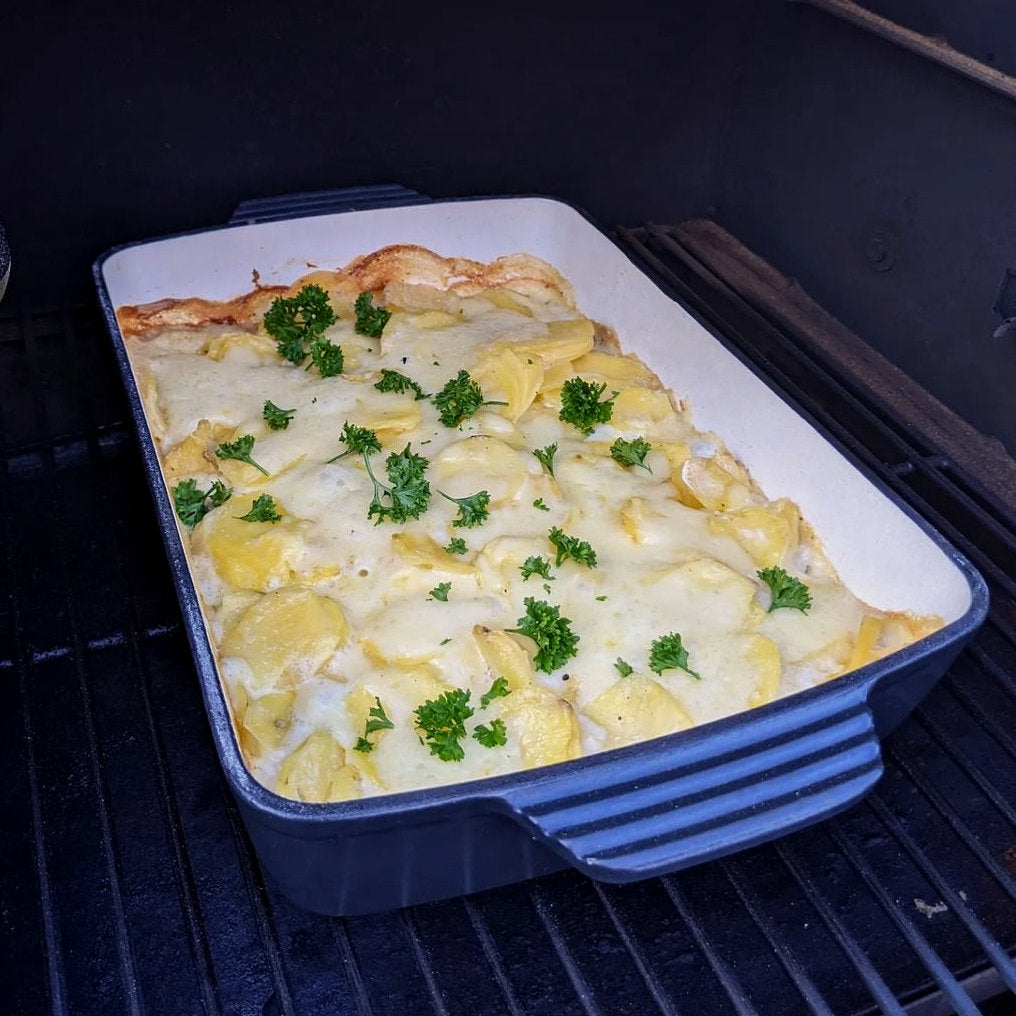 Casserole dish, rectangular, cast iron, induction-compatible