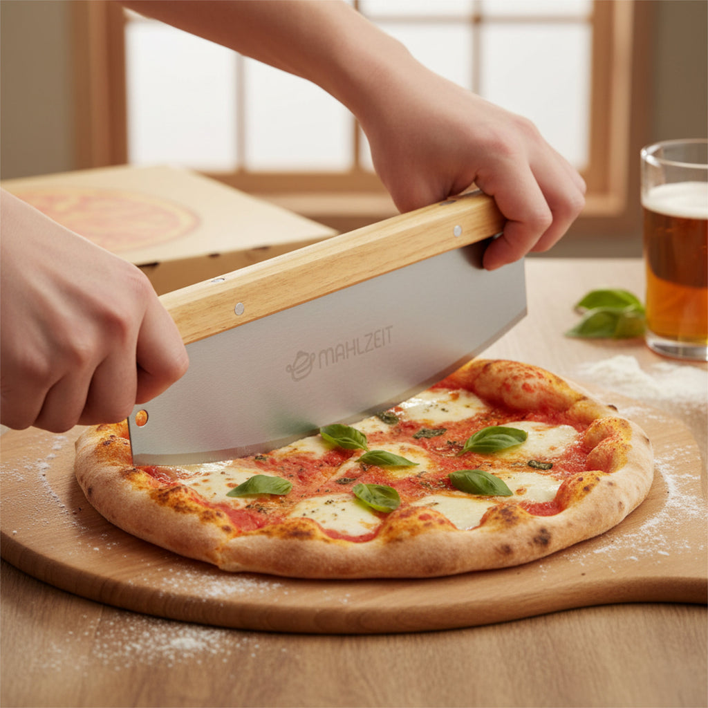 Pizzamesser, 36 x 12 cm, Edelstahl, mit Bambusgriff